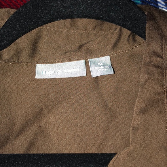 Professional brown button down - Picture 2 of 2